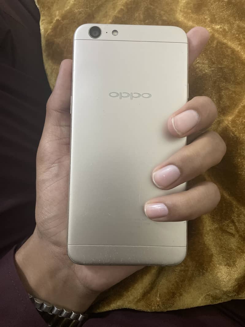 OPPO A57 1
