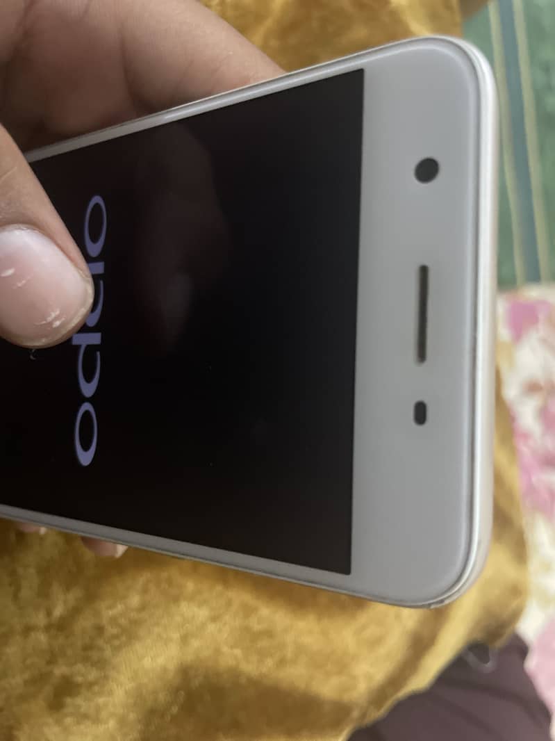 OPPO A57 2