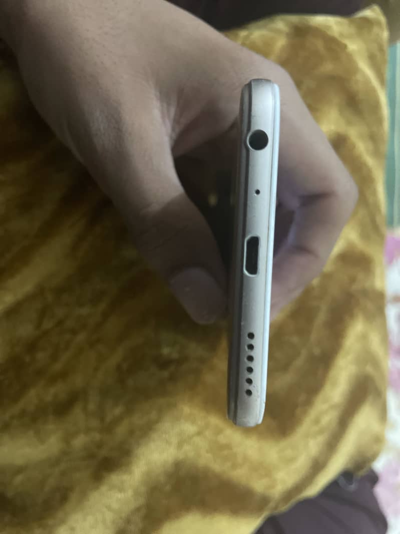 OPPO A57 3