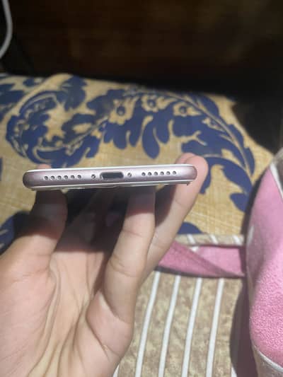 Apple iPhone 7