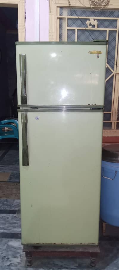 good working conditions me. koi masla ni hi fridge me.