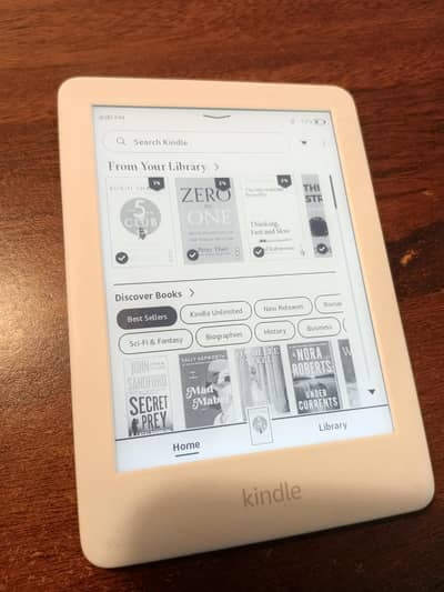 Amazon Kindle 10 Gen with Blacklight