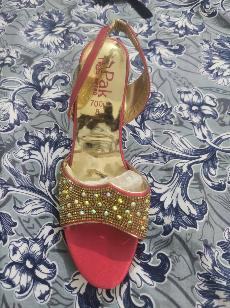 Bridel heel 0