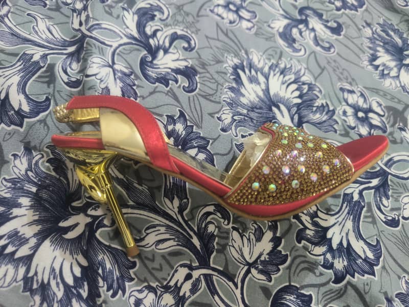 Bridel heel 2