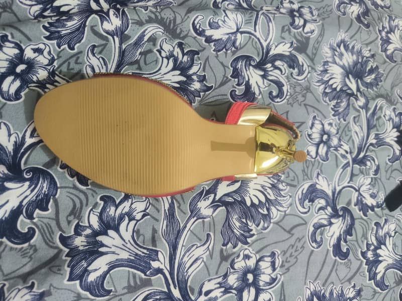 Bridel heel 5