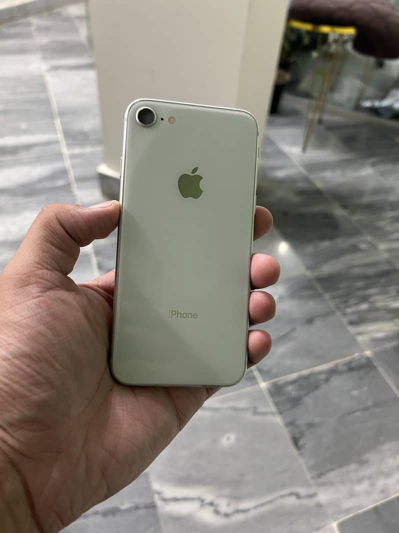 Apple iPhone 8 0