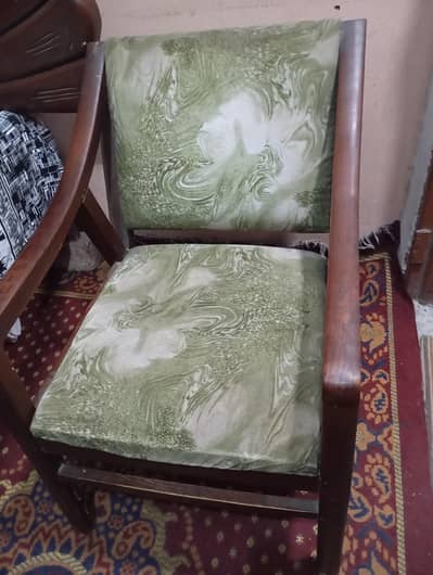 4 Heavy Wooden Upholstered Chairs Set – Excellent Condition