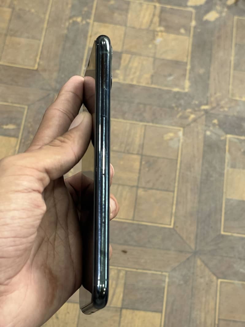 iPhone 11 max Jv 1