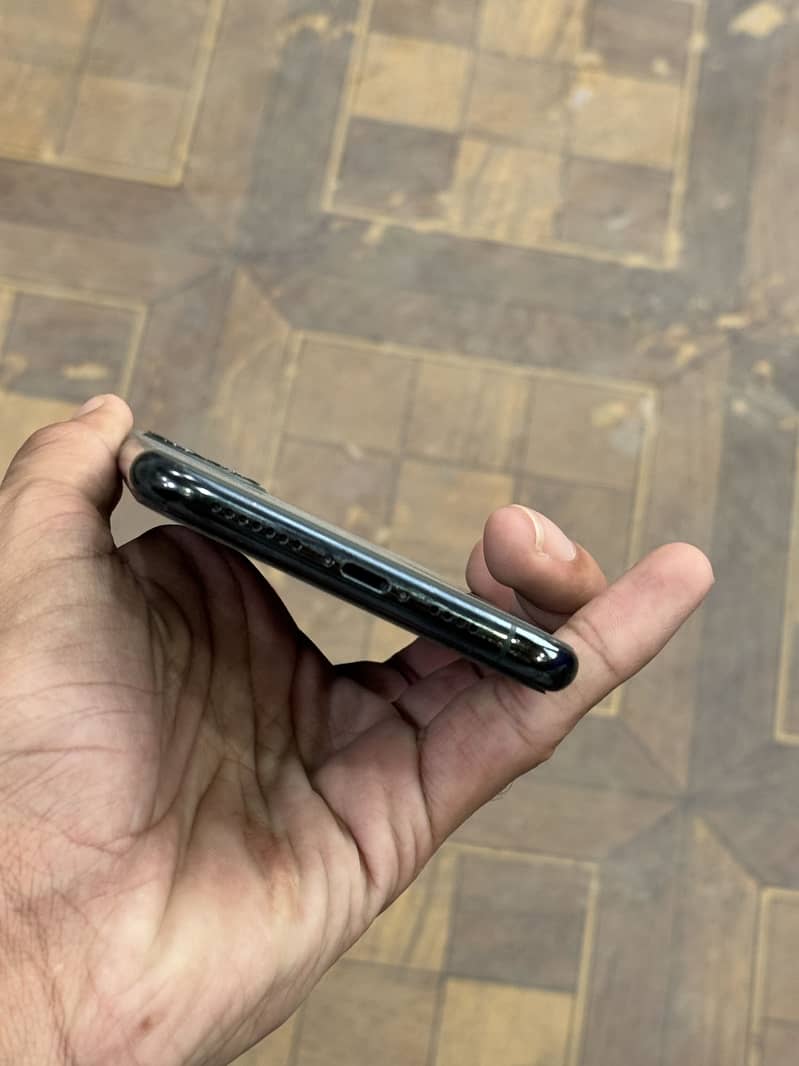 iPhone 11 max Jv 3