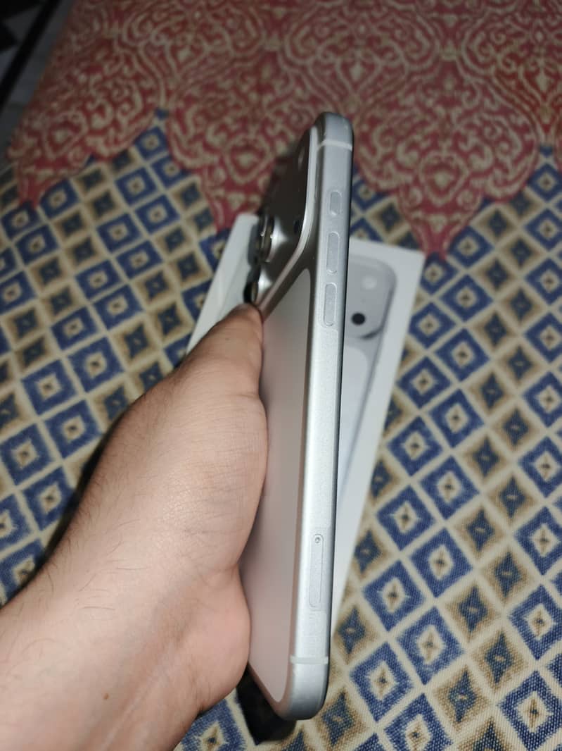 Apple iPhone 17 Pro Max - Mobile Phones - 1120643220