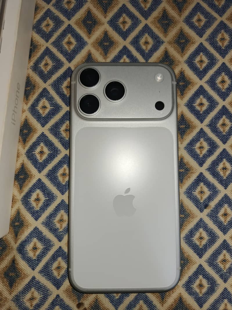 Apple iPhone 17 Pro Max - Mobile Phones - 1120643220