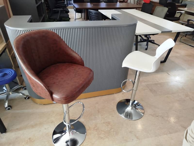 Bar Stools /Cafe Stools / Stools 10