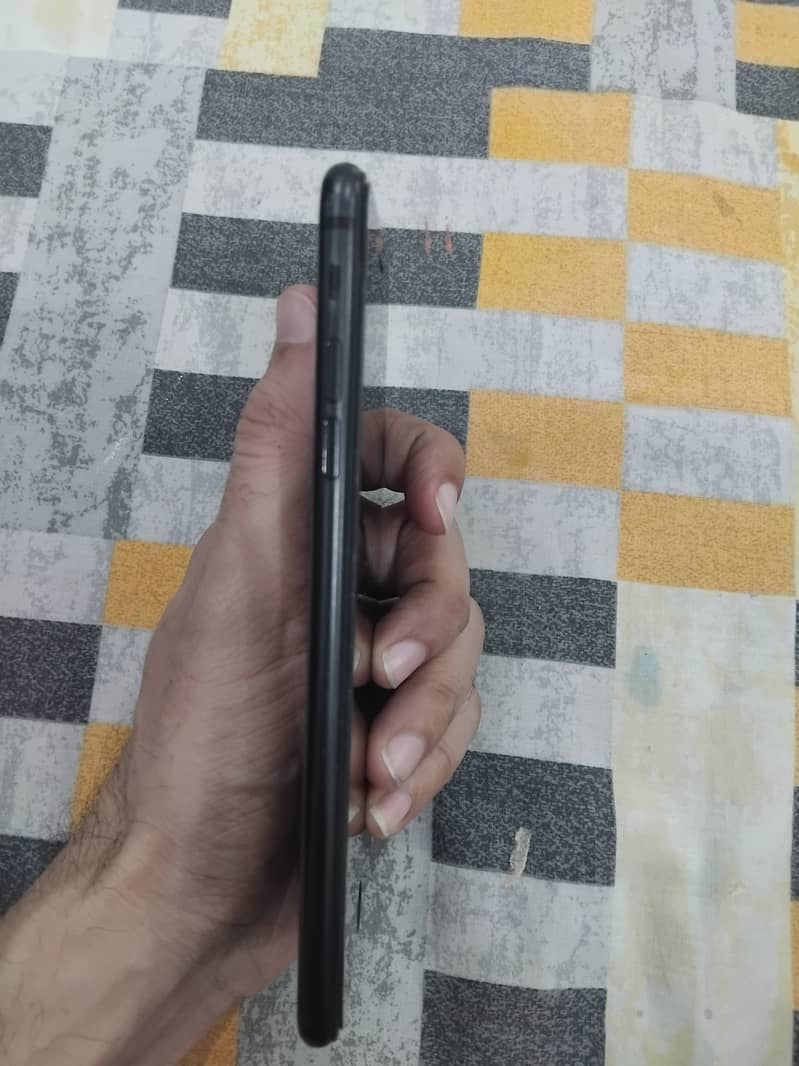 Apple iPhone 7 Plus 1