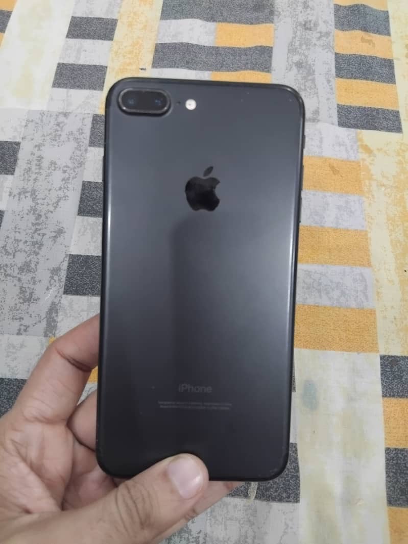 Apple iPhone 7 Plus 2
