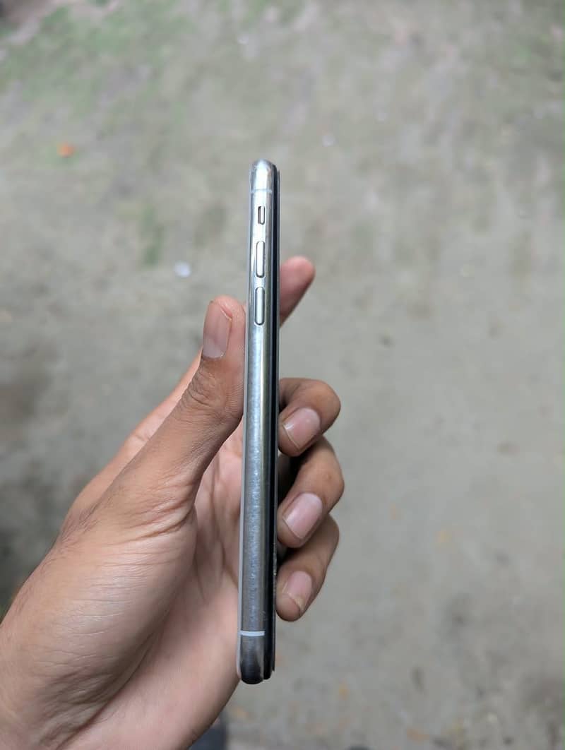 Apple iPhone X 1