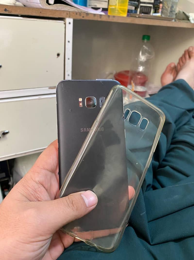 Samsung Mobile S8 Plus 5