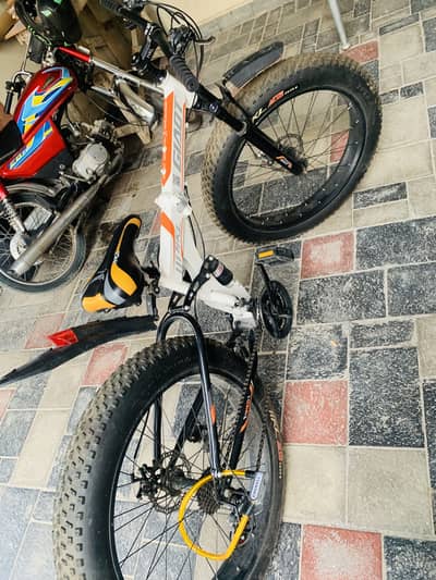 HKL 26” Fat Tyre Cycle- Only 1 week used- Disc Breakes & Gears