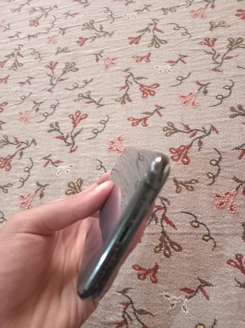 Apple iPhone 11 Pro 5