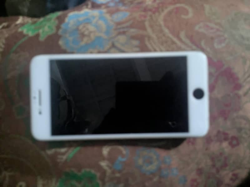 Apple iPhone 7 Plus 0