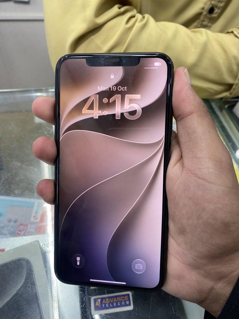 Apple iPhone 11 Pro Max 3