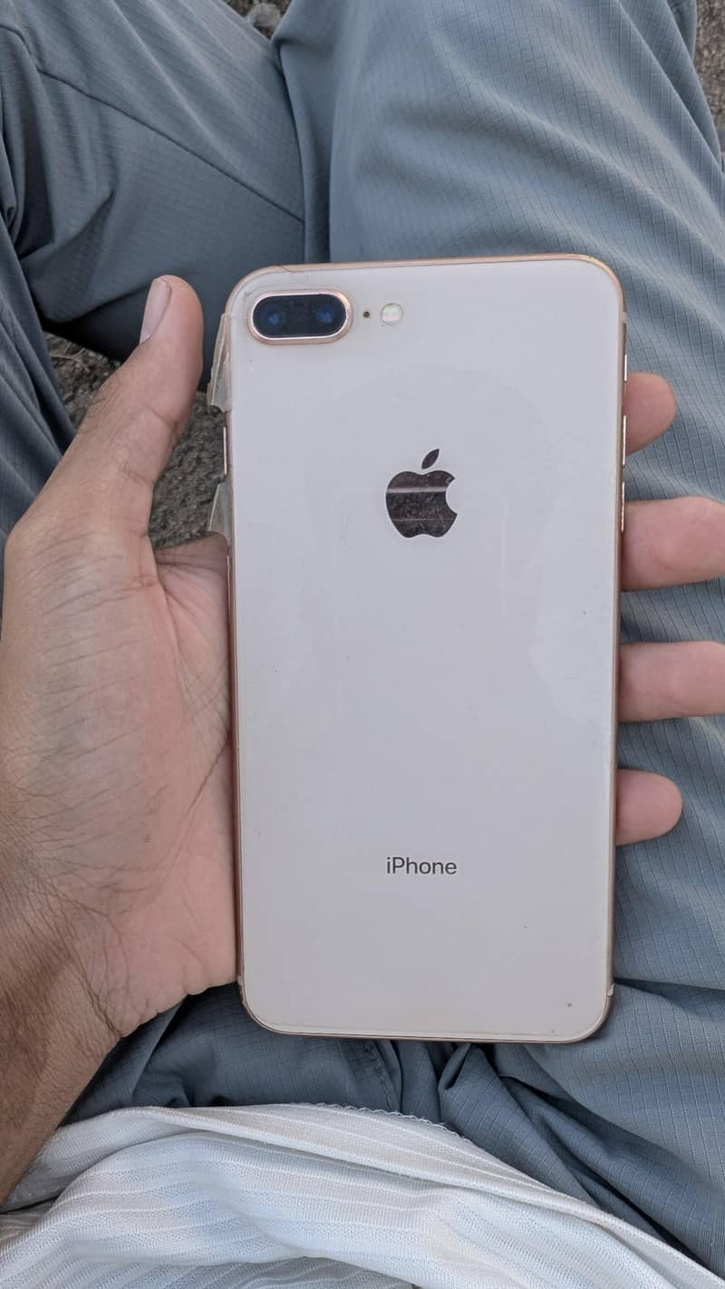 Apple iPhone 8 Plus 0