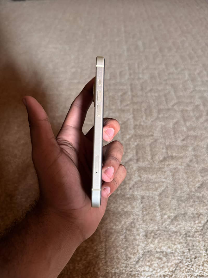 Apple iPhone 15 7