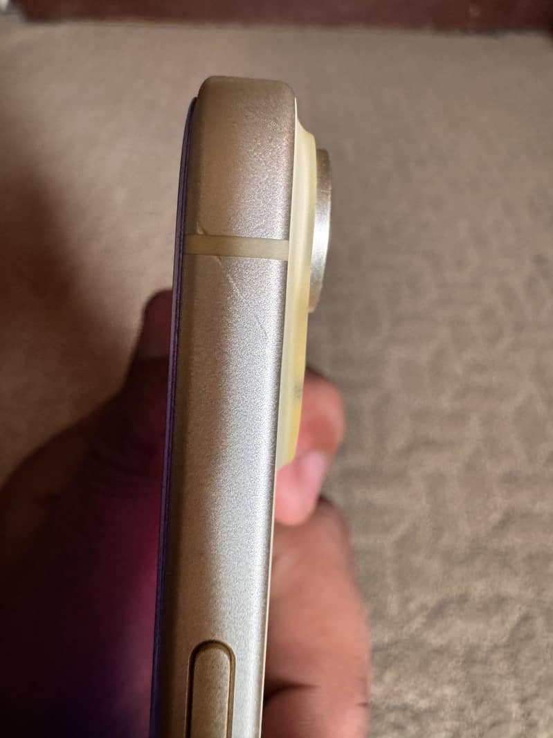 Apple iPhone 15 10
