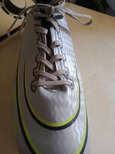 this is best shoes in football