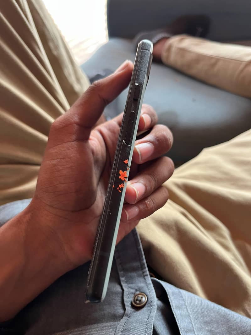 Google Pixel 6a 6/128 3