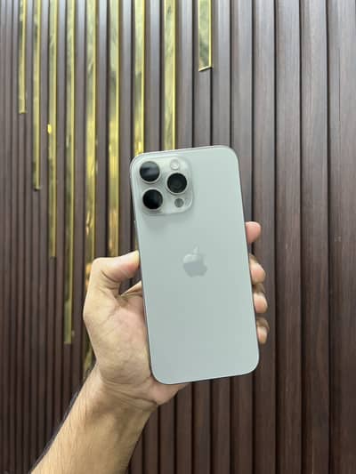 Apple iPhone 16 Pro Max
