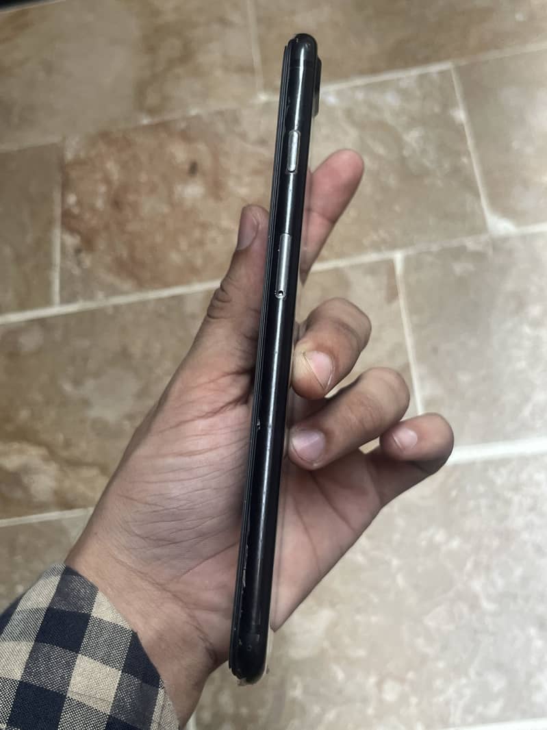 Apple iPhone 7 Plus 0