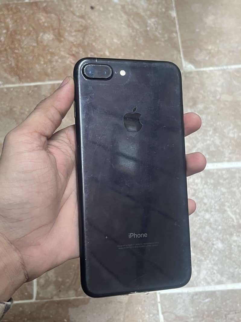 Apple iPhone 7 Plus 2