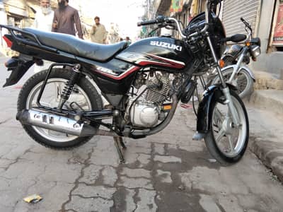 20 mdl Suzuki 110 saf condition ok bike ha koi Kam ni hony Wala
