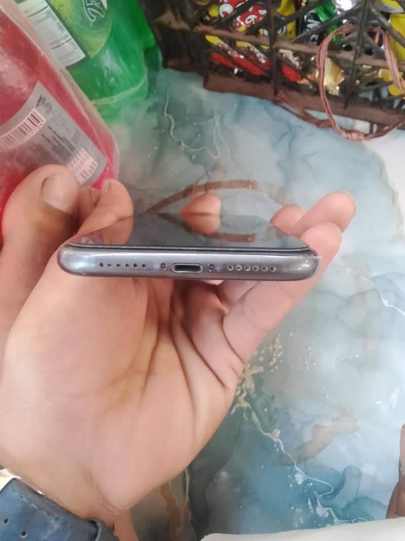 Apple iPhone 11 2