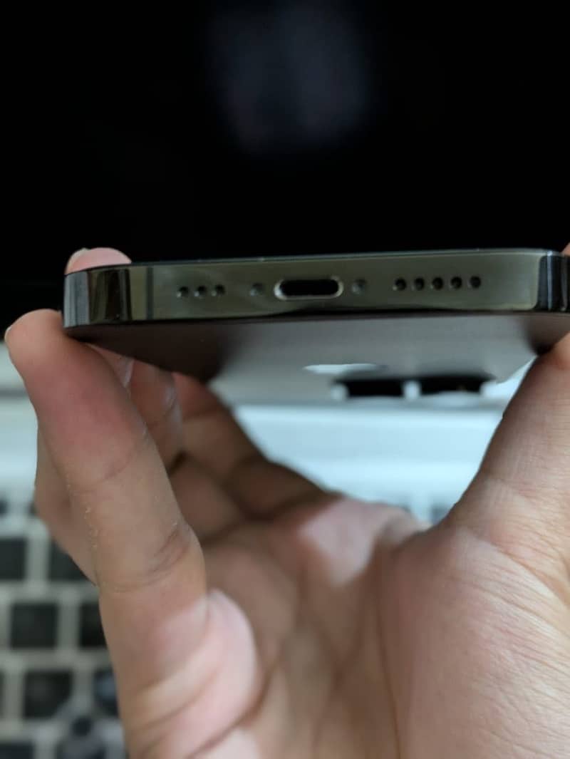 Apple iPhone 14 Pro 2