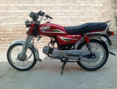 Power 70cc Red Bike 2017 Model – Excellent Condition