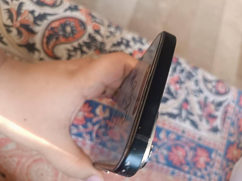 Apple iPhone 15 plus 3
