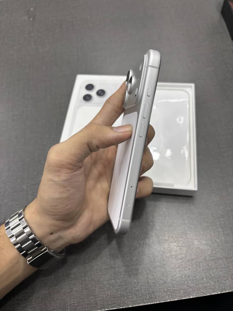 Apple iPhone 17 Pro 3