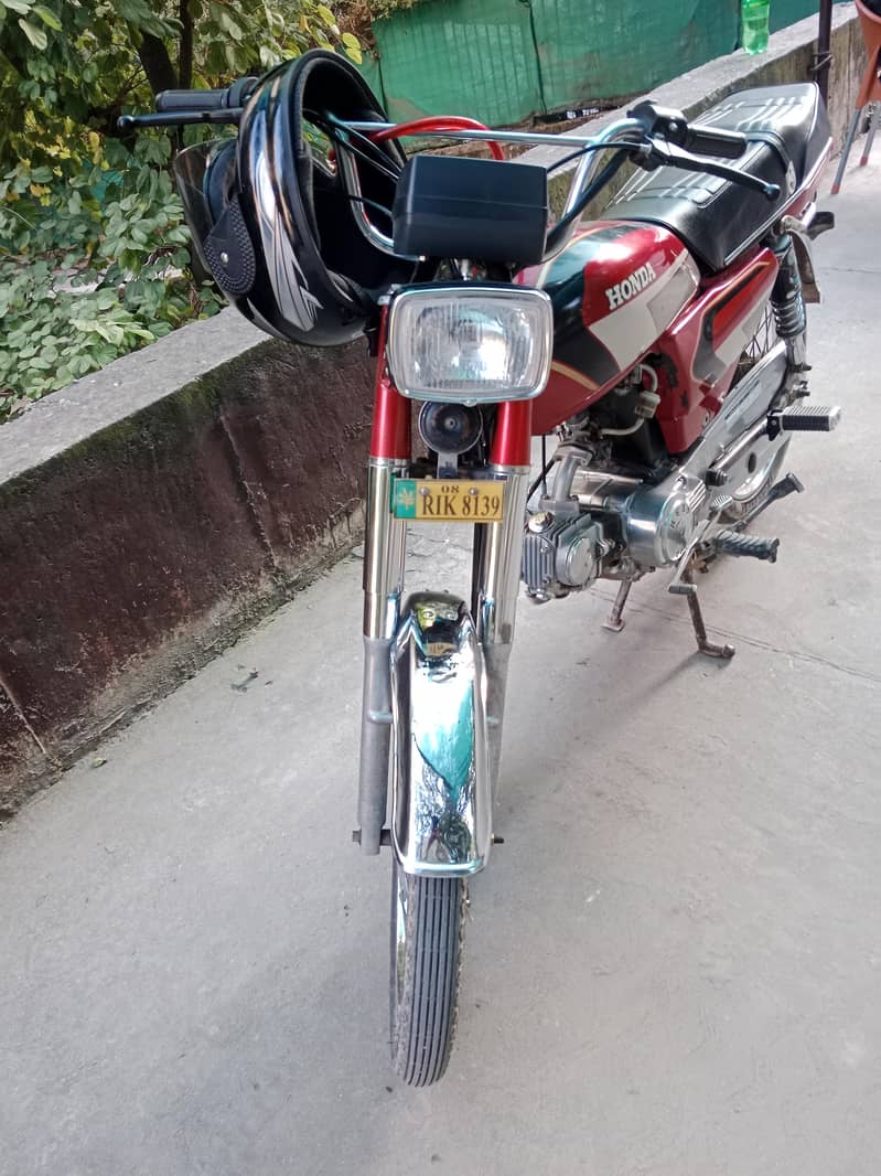 Hero CD 70 1