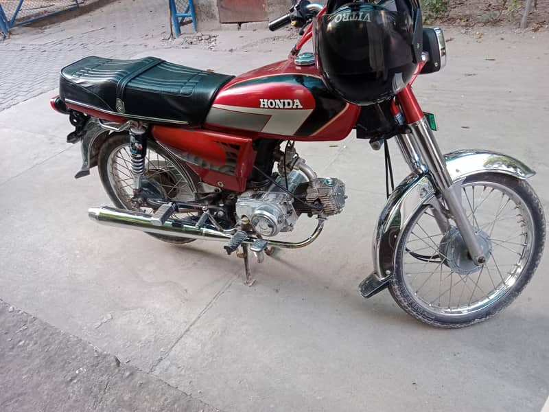 Hero CD 70 2