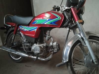 HONDA CD70 2017 MODEL like new