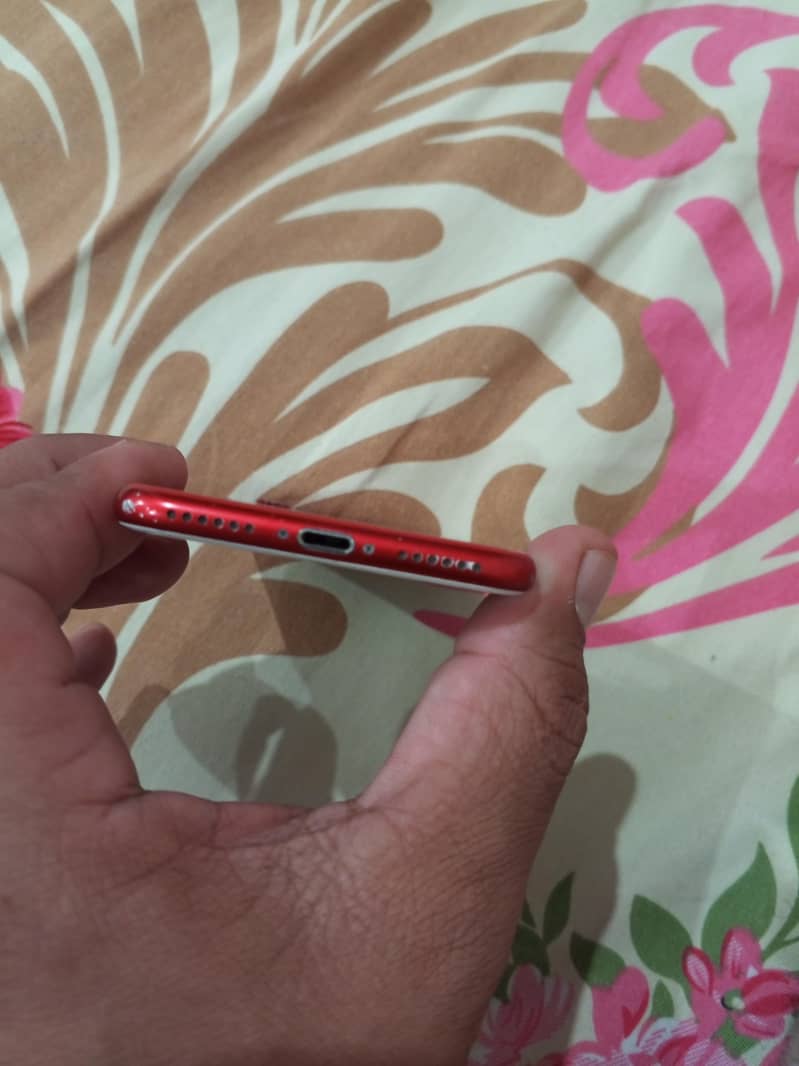 Apple iPhone 7 4
