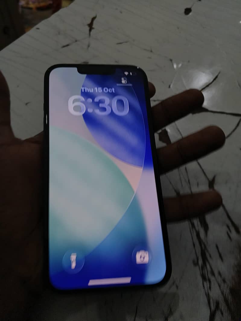 Apple iPhone 13 1
