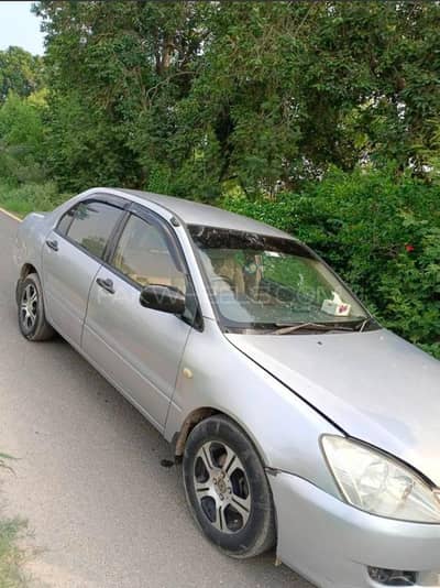Mitsubishi Lancer 2005