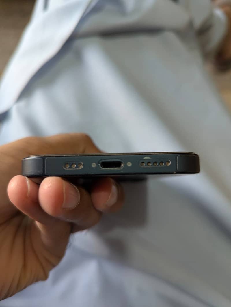Apple iPhone 13 3