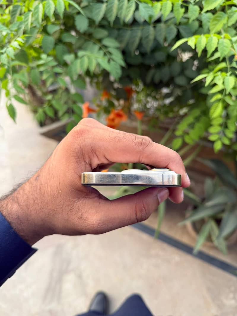 Apple iPhone 14 Pro 4