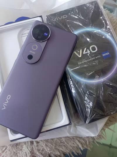 Vivo 40-12GB-256 GB