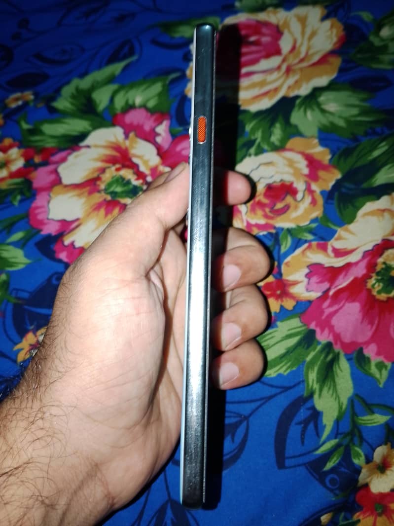 Tecno CAMON 40 1