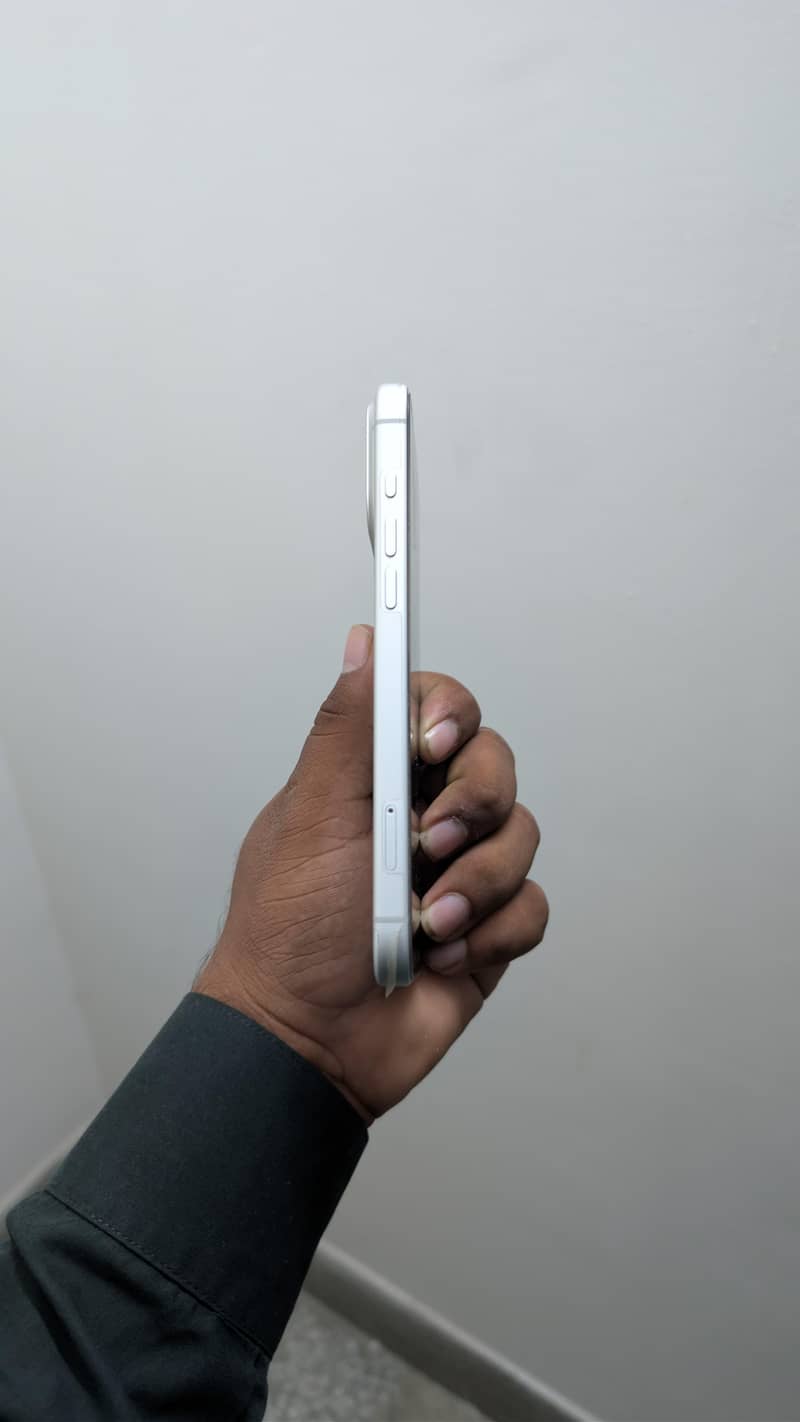 Apple iPhone 17 Pro Max 2
