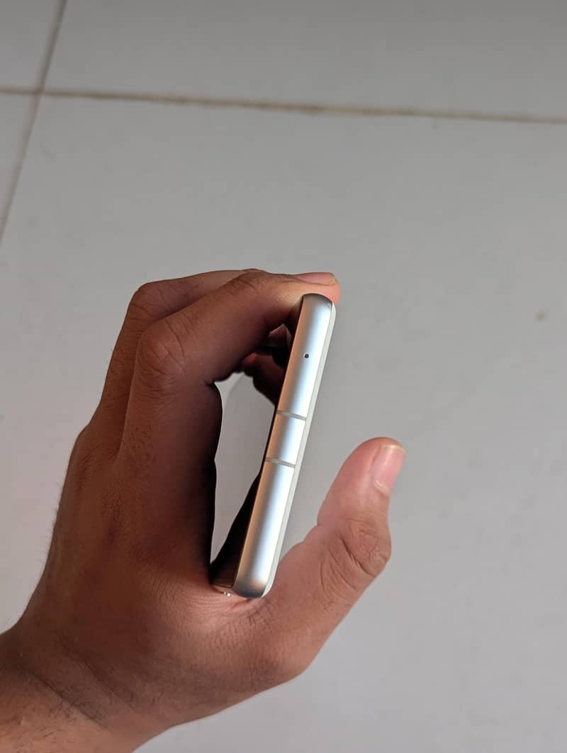 Google Pixel 7a 3